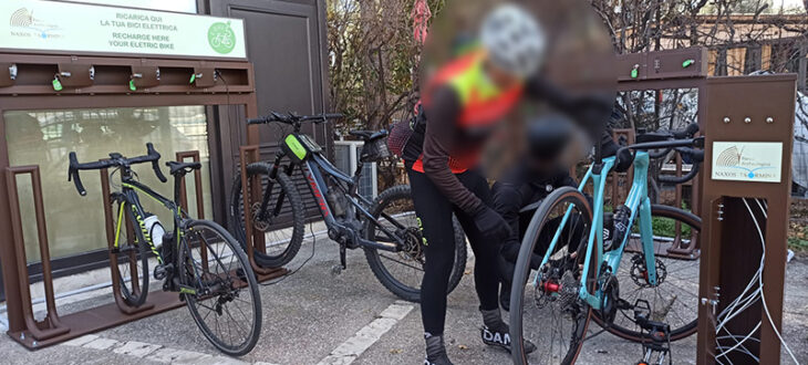 Cicloturismo, il Parco archeologico Naxos Taormina attiva la stazione di ricarica per bici elettriche