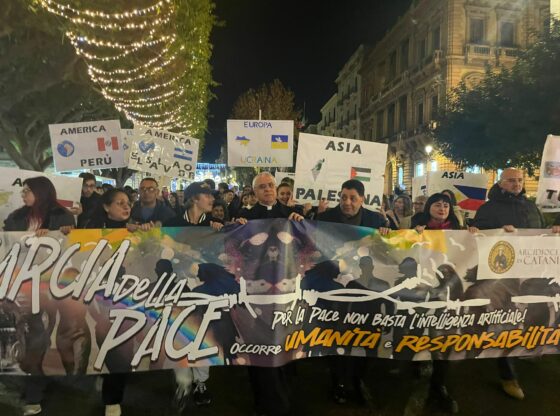 Catania, l’arcivescovo Renna e l’imam Abdelhafid guidano la marcia della pace